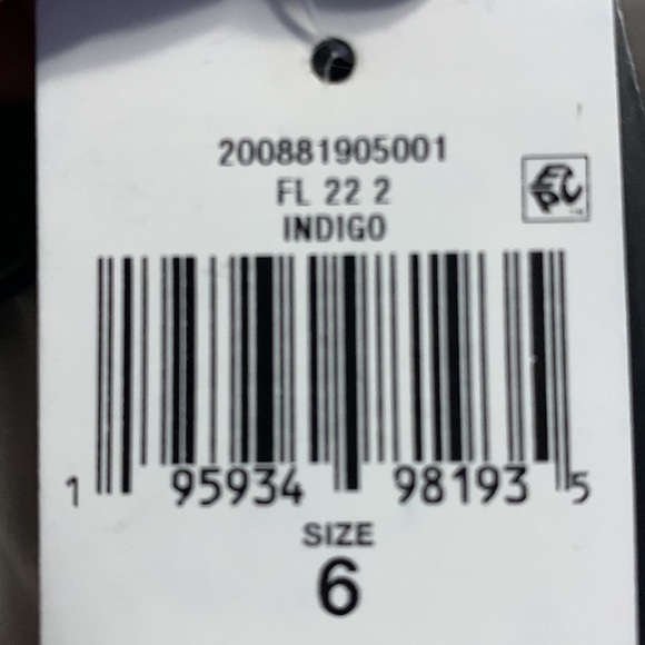 Ralph Lauren Patchwork and embroidery relaxed taper Jean.  28”waist SIZE 6 - Picture 9 of 9